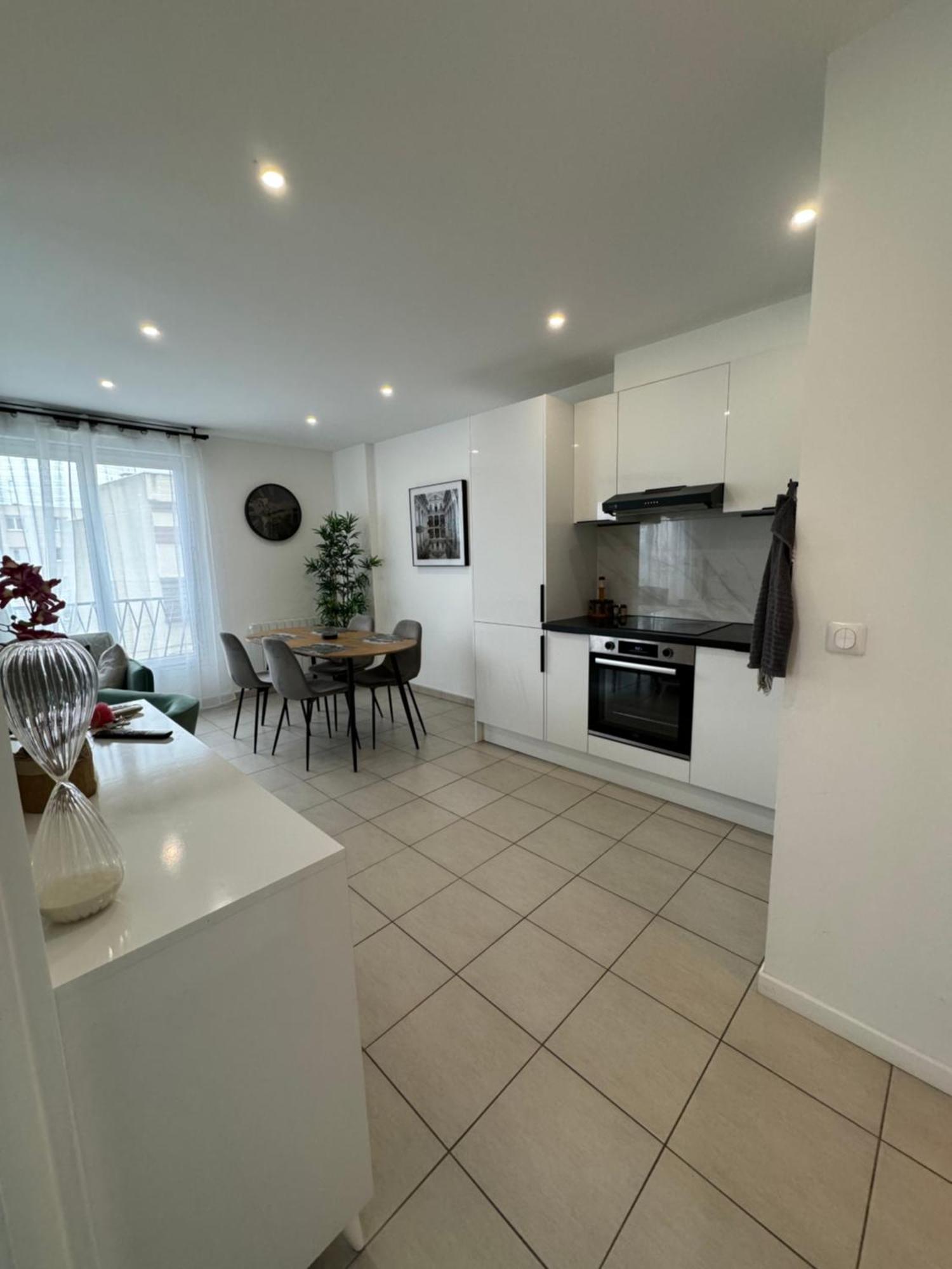 Appartement 2 Chambre Drancy Exterior foto